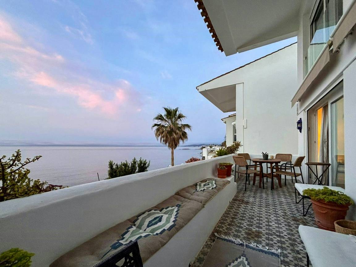 140 M² Apartment ∙ 3 Bedrooms ∙ 6 Guests - Casares