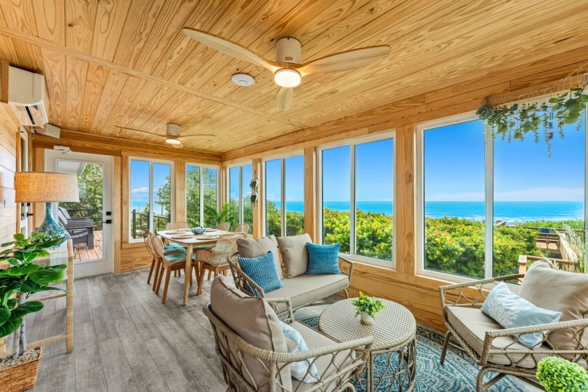 232 M² House ∙ 4 Bedrooms ∙ 8 Guests - Melbourne, FL