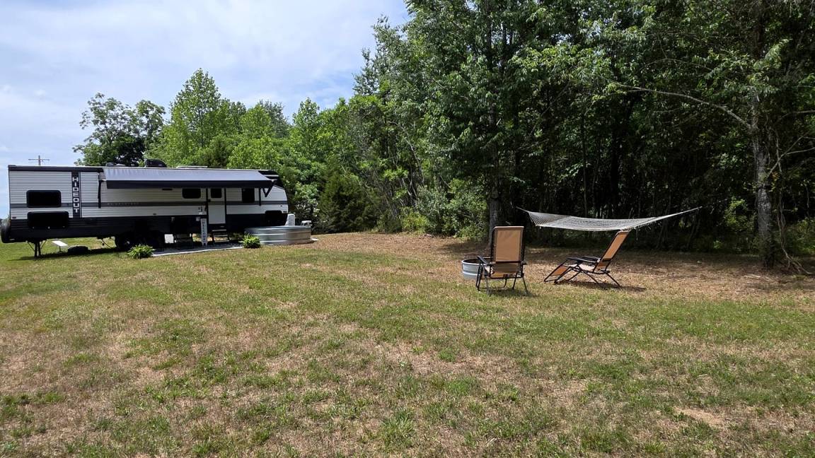 Caravan ∙ 2 Bedrooms ∙ 10 Guests - Kentucky