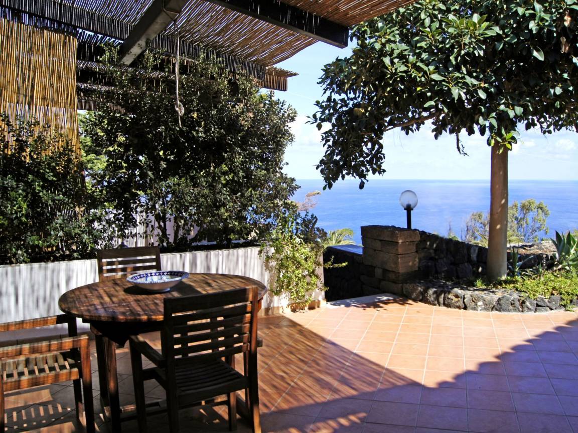 45 M² Appartamento Vacanza ∙ 1 Camera Da Letto ∙ 2 Ospiti - Pantelleria