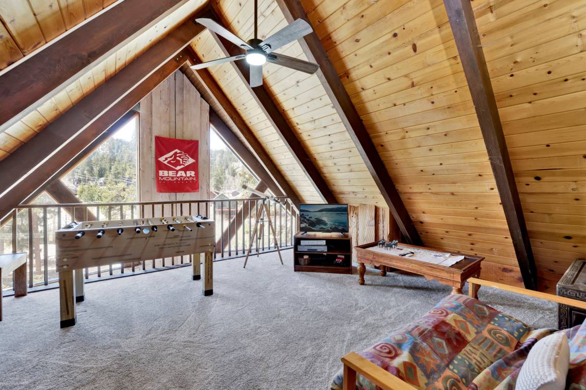 115 M² Cabin ∙ 3 Bedrooms ∙ 6 Guests - Big Bear Lake, CA