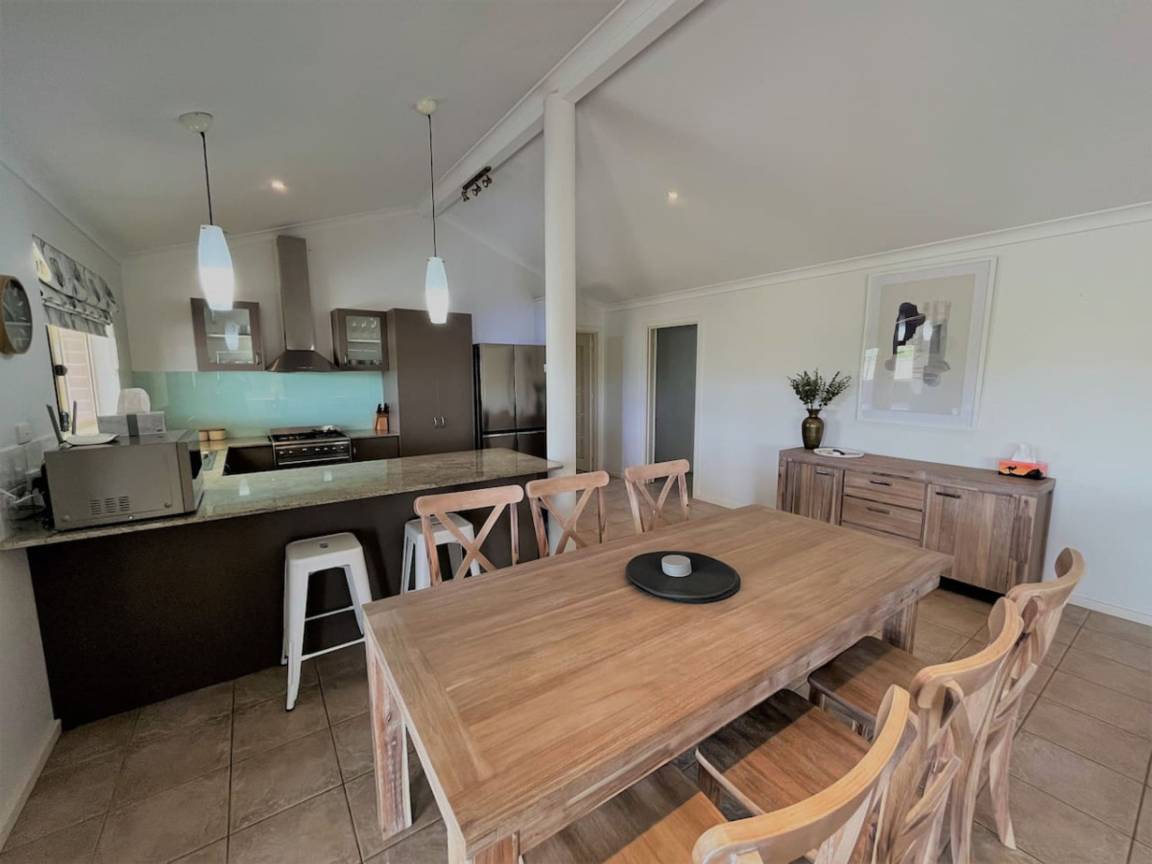 Apartment ∙ 4 Bedrooms ∙ 9 Guests - Esperance