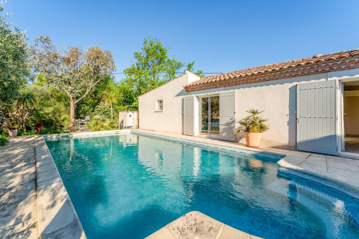 65 M² Casa Vacanza ∙ 1 Camera Da Letto ∙ 5 Ospiti - Beaucaire