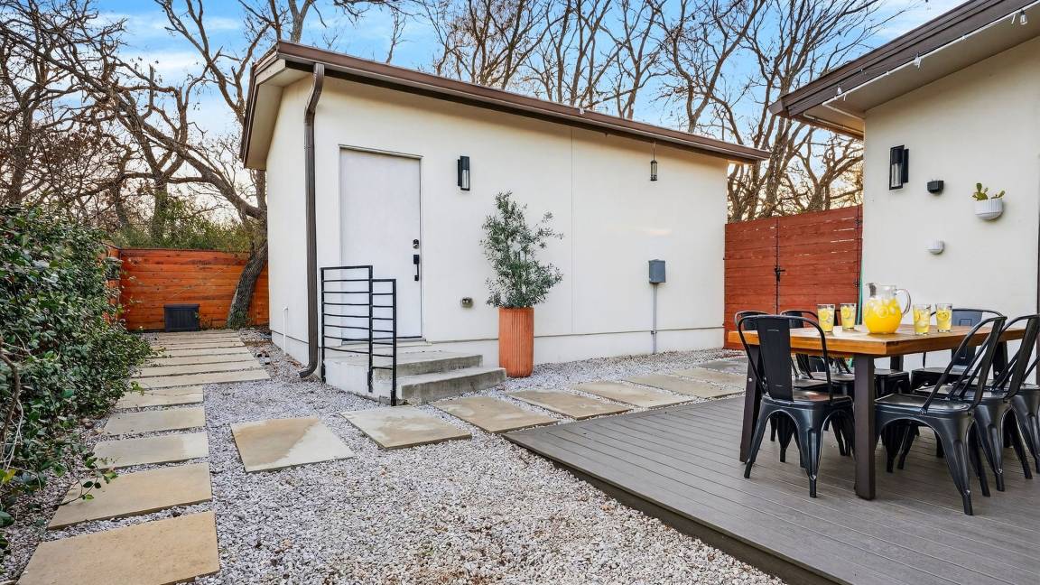 219 M² House ∙ 4 Bedrooms ∙ 12 Guests - Austin, TX