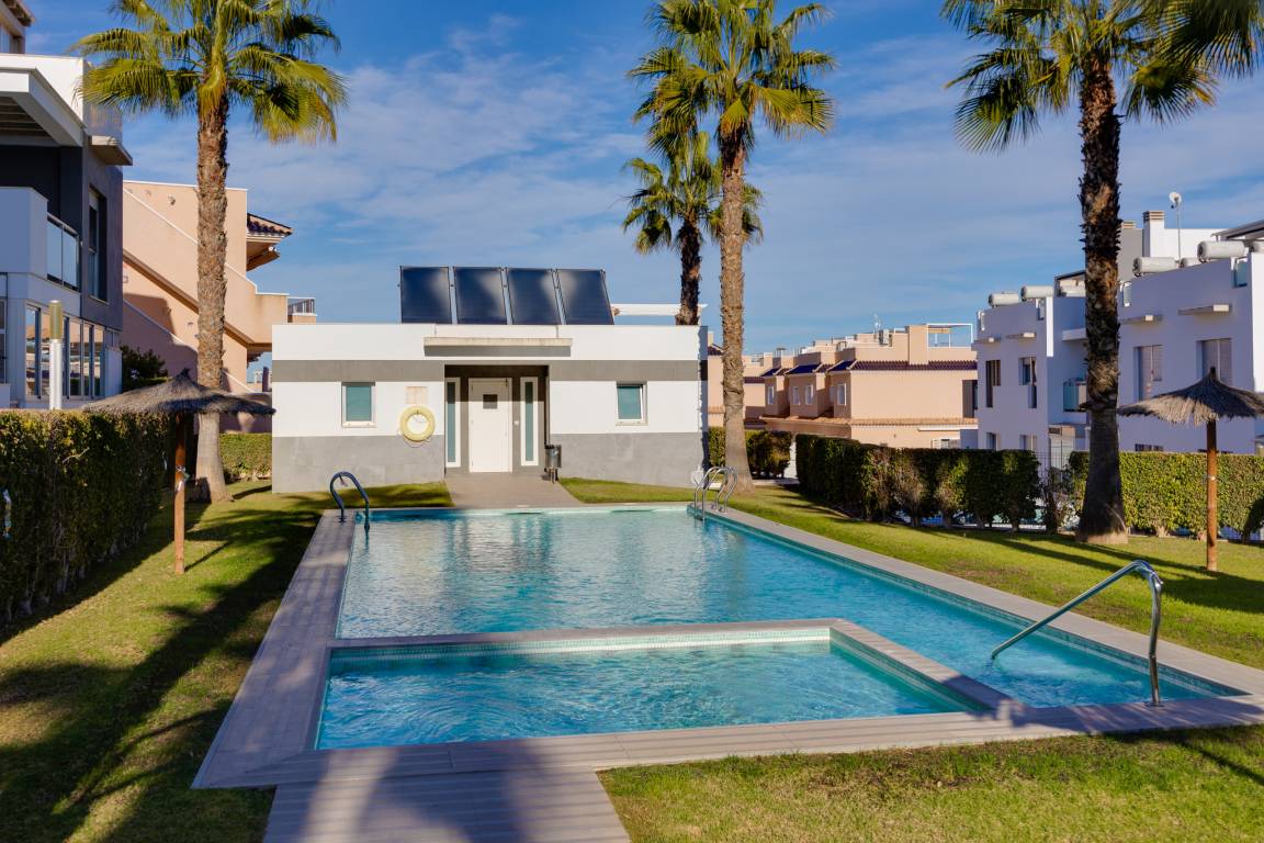 80 M² Ferienwohnung ∙ 2 Schlafzimmer ∙ 4 Gäste - Playa Flamenca