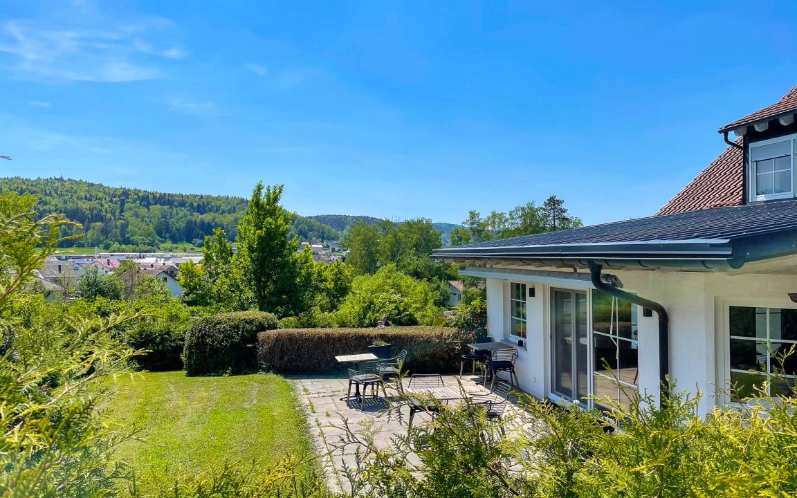 66 M² Ferienwohnung ∙ 2 Schlafzimmer ∙ 4 Gäste - Hechingen