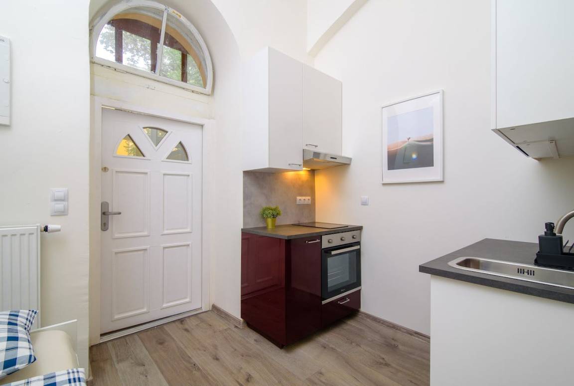 17 M² Apartment ∙ 2 Guests - Prague
