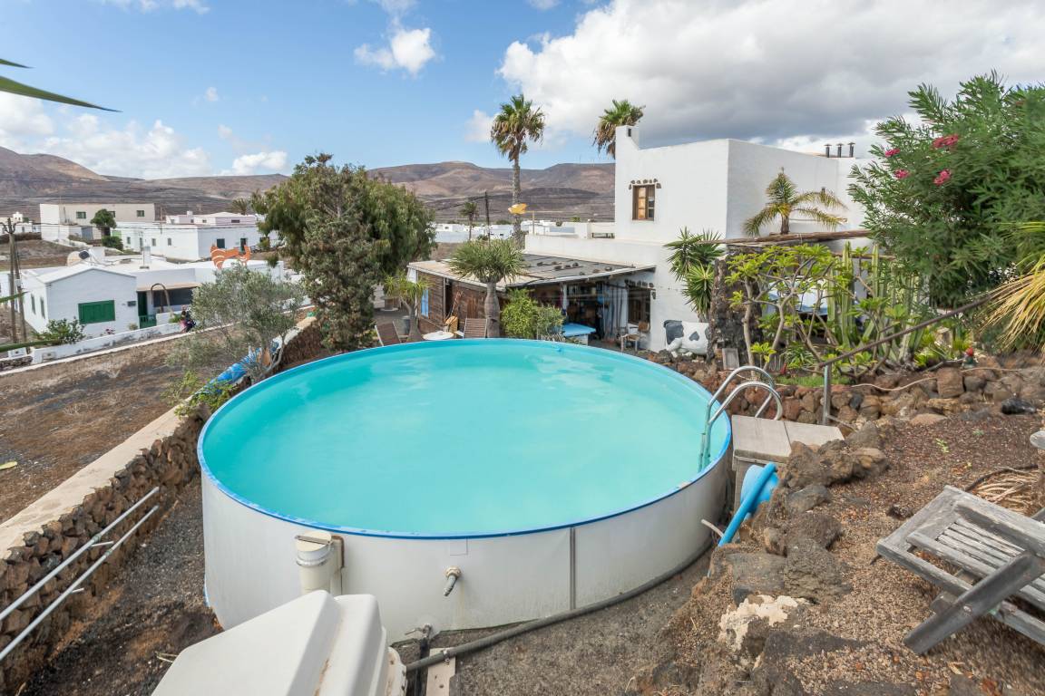 120 M² House ∙ 2 Bedrooms ∙ 4 Guests - Costa Teguise