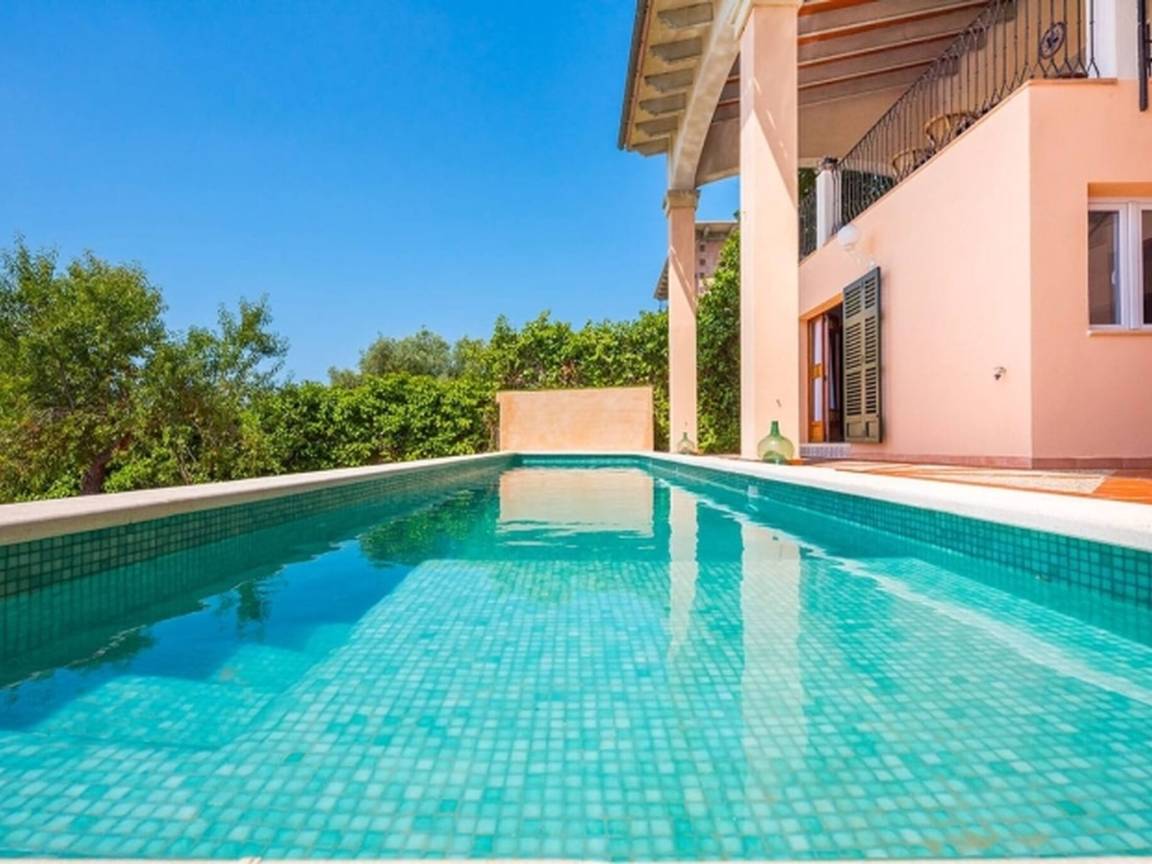 Hauptansicht vom Sommerhus: Geräumiges Haus mit privatem Pool und Klimaanlage in Pòrtol
