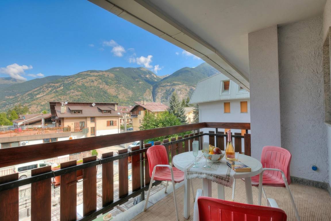 83 M² Appartamento Vacanza ∙ 2 Camere Da Letto ∙ 5 Ospiti - Oulx