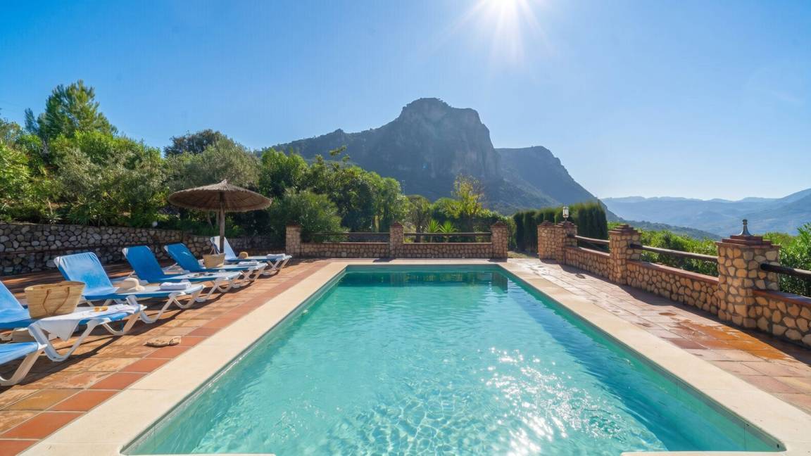 180 M² House ∙ 3 Bedrooms ∙ 6 Guests - El Gastor