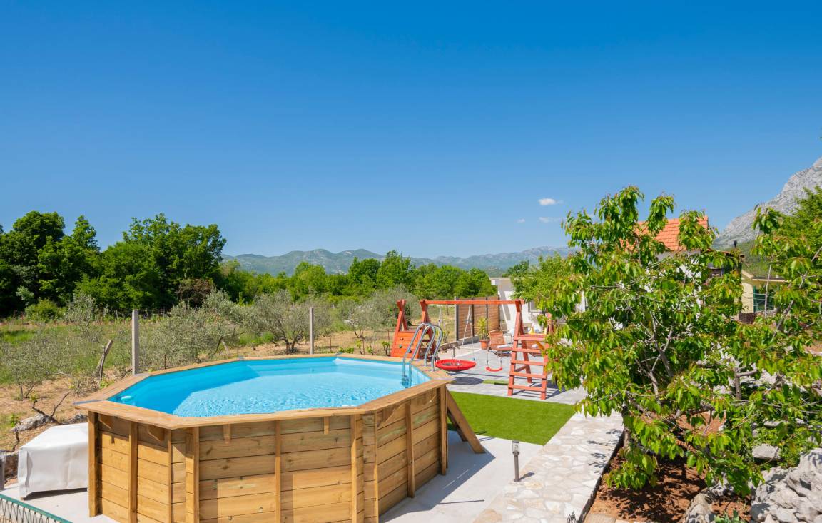 75 M² House ∙ 2 Bedrooms ∙ 6 Guests - Drvenik