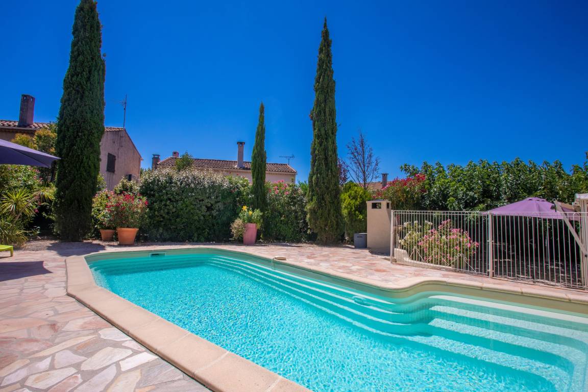 91 M² Maison De Vacances ∙ 3 Chambres ∙ 6 Personnes - Le Muy