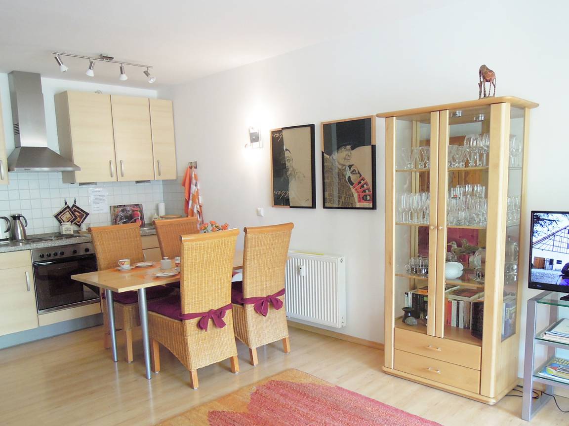 61 m² Ferienwohnung ∙ 2 Schlafzimmer ∙ 4 Gäste – Bild 3