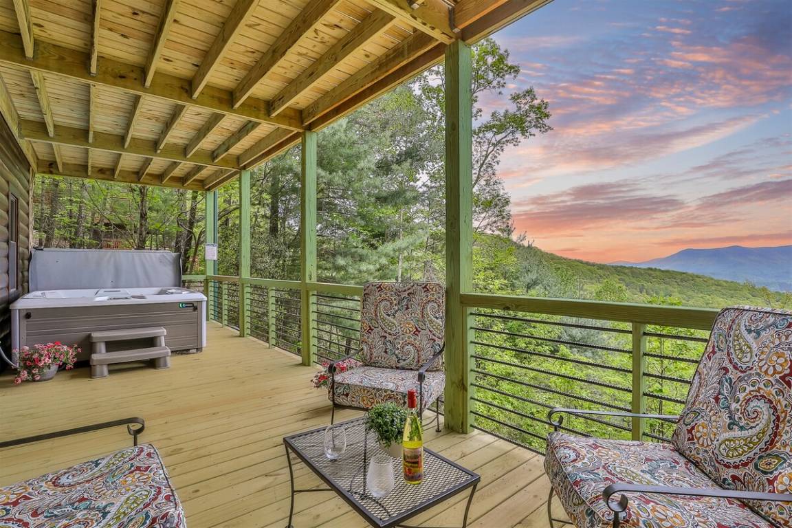 Cabin ∙ 3 Bedrooms ∙ 6 Guests - Cherry Log, GA