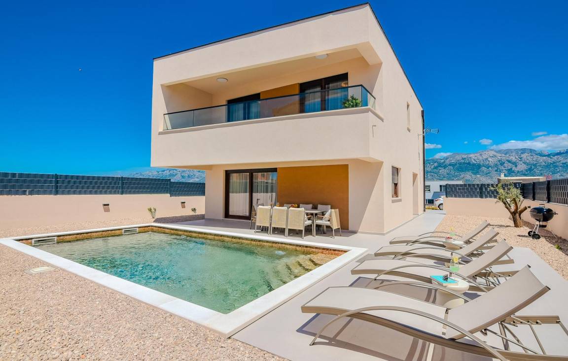 180 M² Ferienhaus ∙ 4 Schlafzimmer ∙ 8 Gäste - Vrsi
