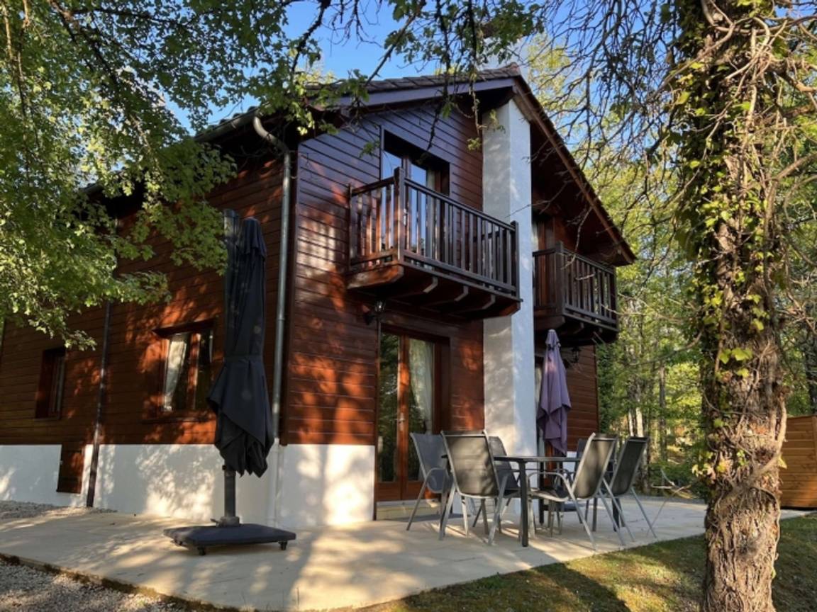 75 M² Chalet ∙ 3 Slaapkamers ∙ 6 Gasten - Souillac