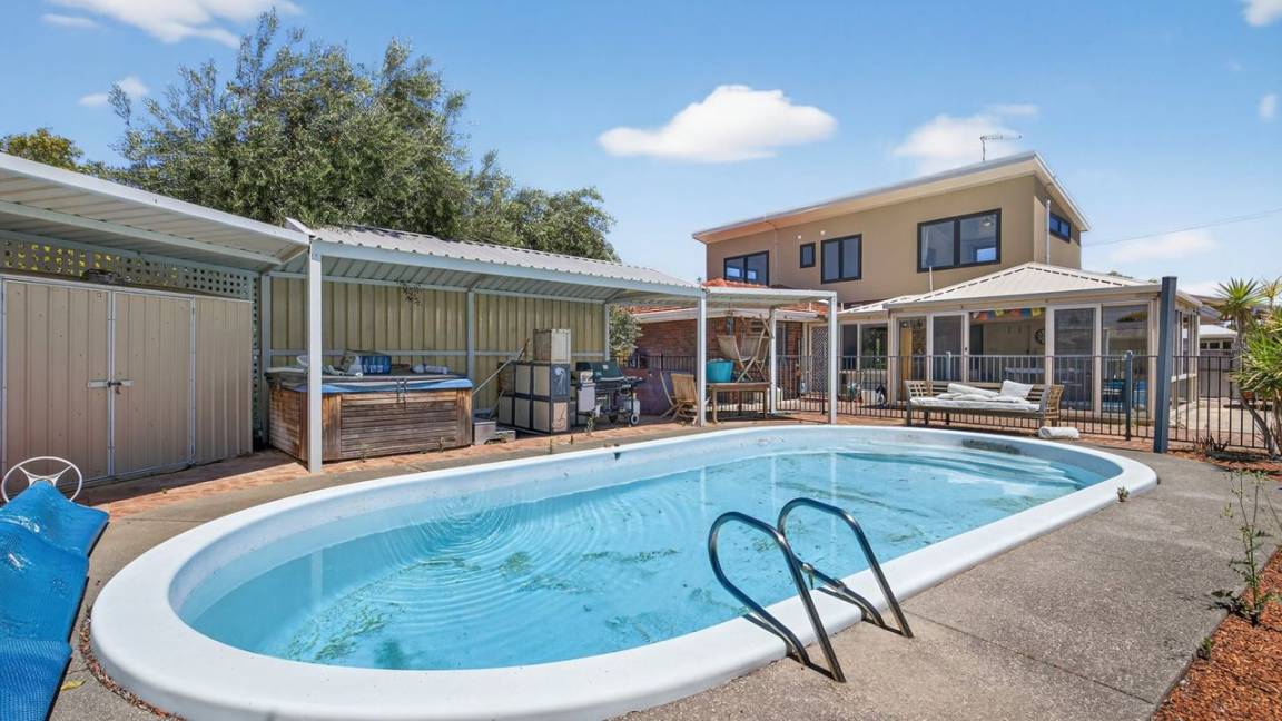 196 M² Apartment ∙ 2 Bedrooms ∙ 4 Guests - Rockingham