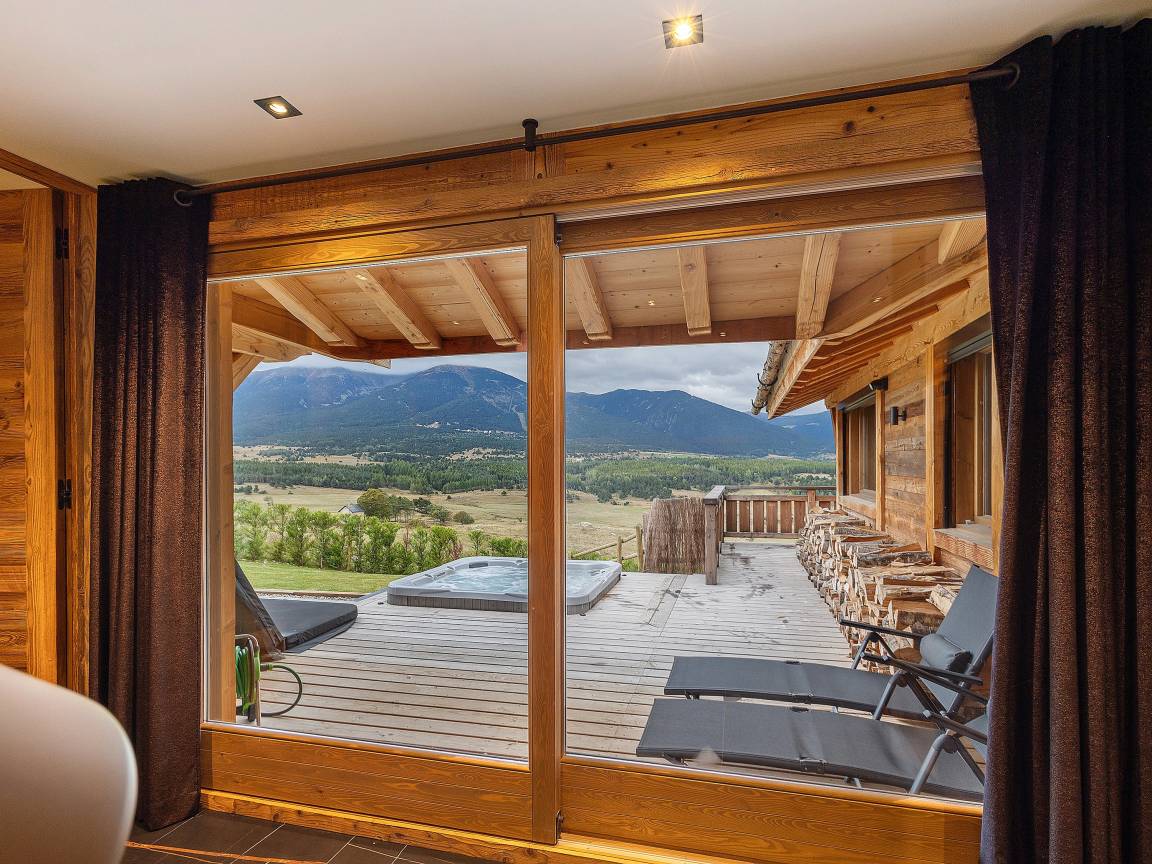 350 M² Chalet ∙ 6 Chambres ∙ 14 Personnes - Pyrénées-Orientales