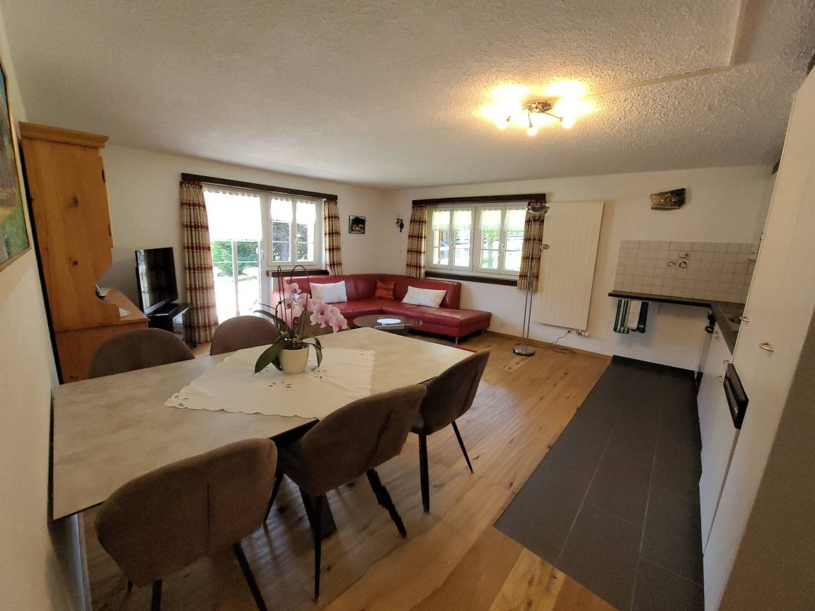 Ferienwohnung ∙ 2 Schlafzimmer ∙ 5 Gäste - Disentis