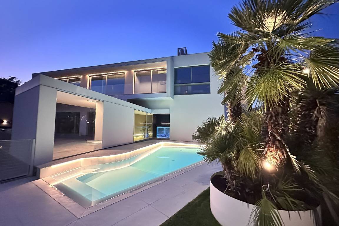 200 m&sup2; Villa 5 Schlafzimmer 10 G&auml;ste