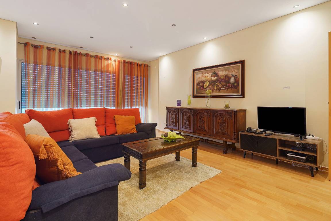 170 M² Appartement ∙ 3 Slaapkamers ∙ 6 Gasten - Ponta Delgada