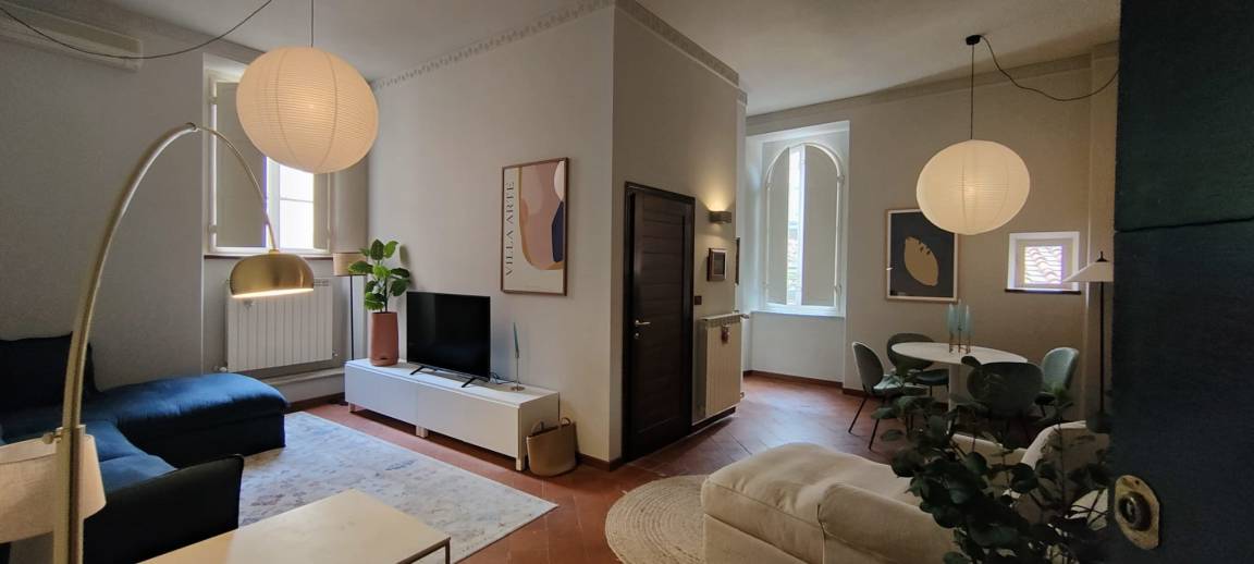 90 M² Huoneisto ∙ 1 Makuuhuone ∙ 3 Vierasta - Lucca