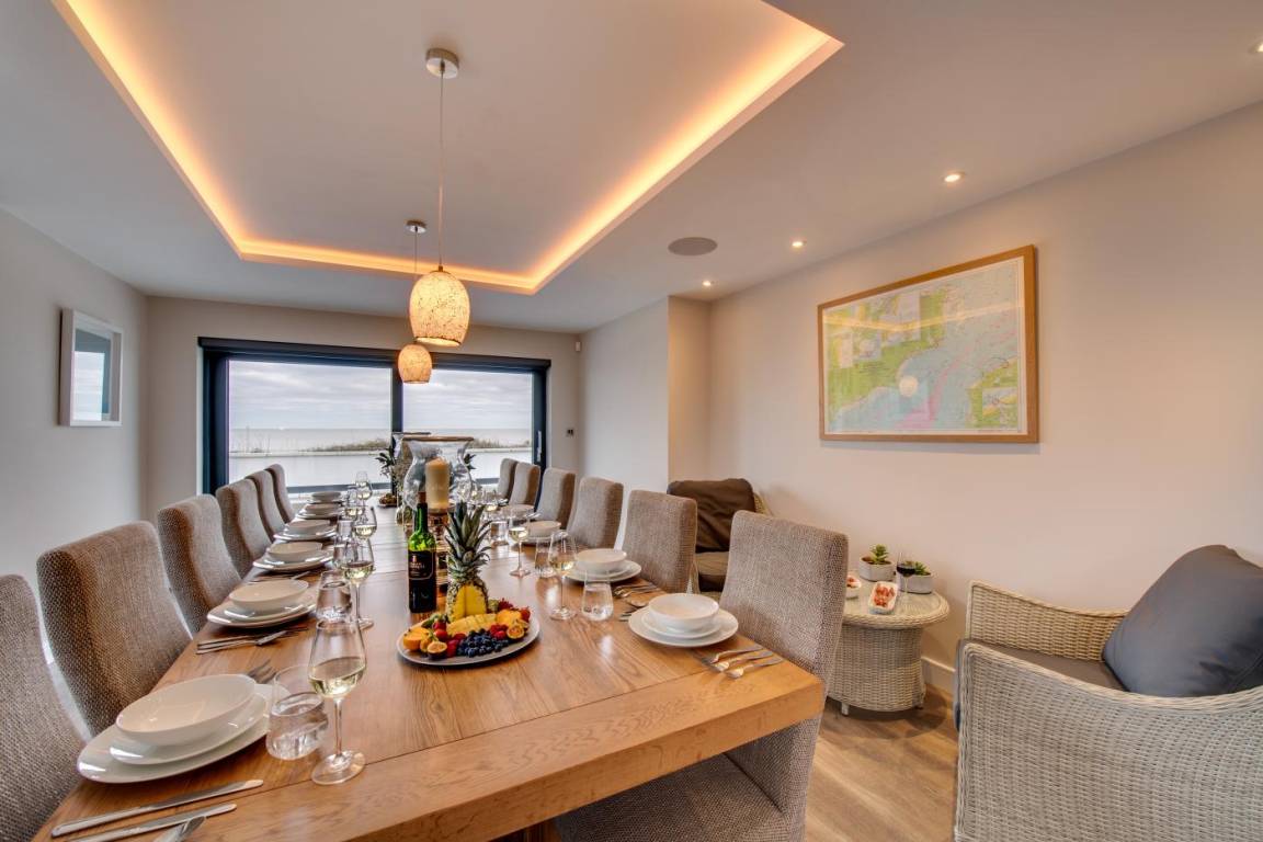 Cottage ∙ 5 Bedrooms ∙ 10 Guests - Dover