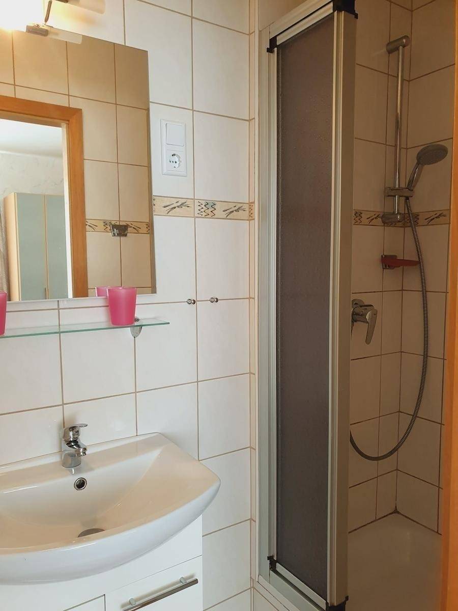 70 m² Ferienwohnung ∙ 2 Schlafzimmer ∙ 4 Gäste – Bild 12