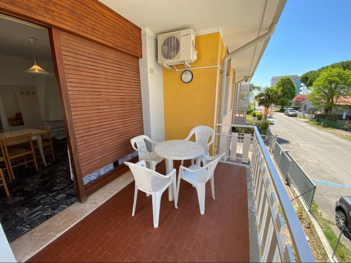 42 M² Apartment ∙ 3 Bedrooms ∙ 6 Guests - Bibione