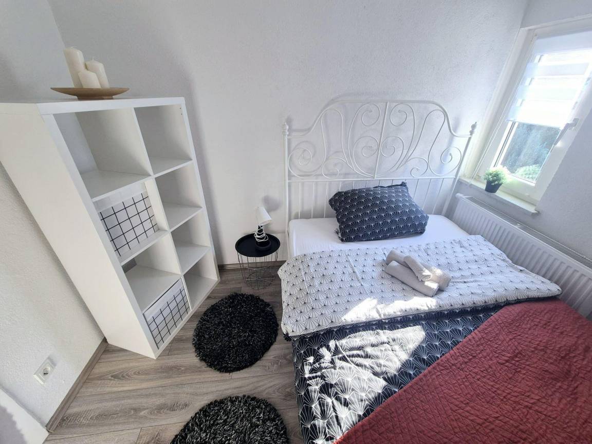 62 M² Ferienwohnung ∙ 3 Schlafzimmer ∙ 8 Gäste - Siegen