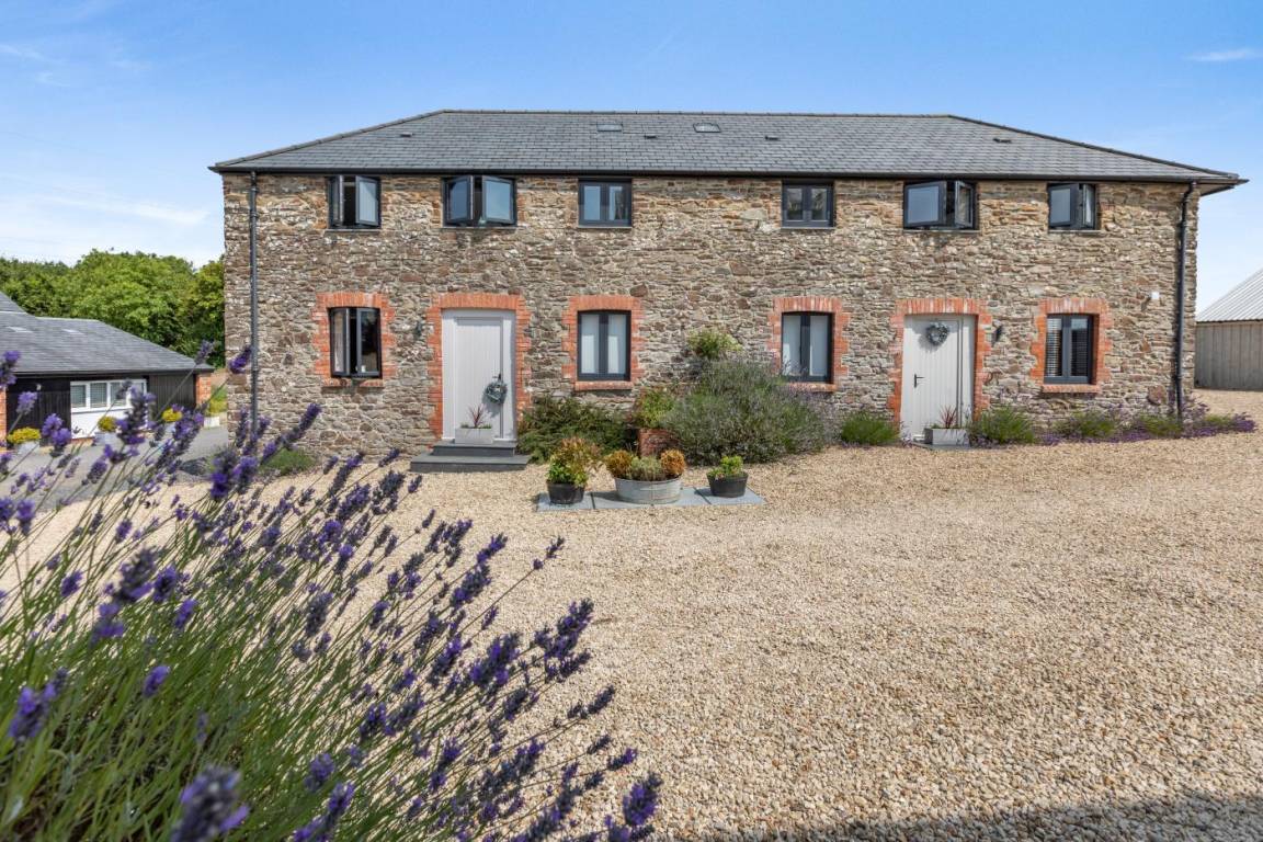 Cottage ∙ 2 Bedrooms ∙ 4 Guests - North Devon District