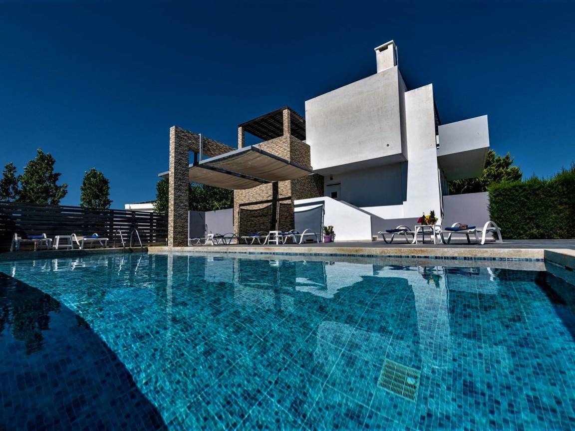 190 M² House ∙ 4 Bedrooms ∙ 10 Guests - Kos