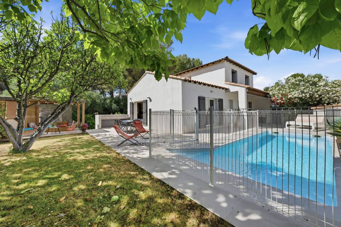 138 M² Apartment ∙ 4 Bedrooms ∙ 8 Guests - Montpellier