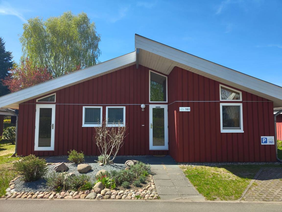 77 M² Ferienhaus ∙ 2 Schlafzimmer ∙ 4 Gäste - Userin
