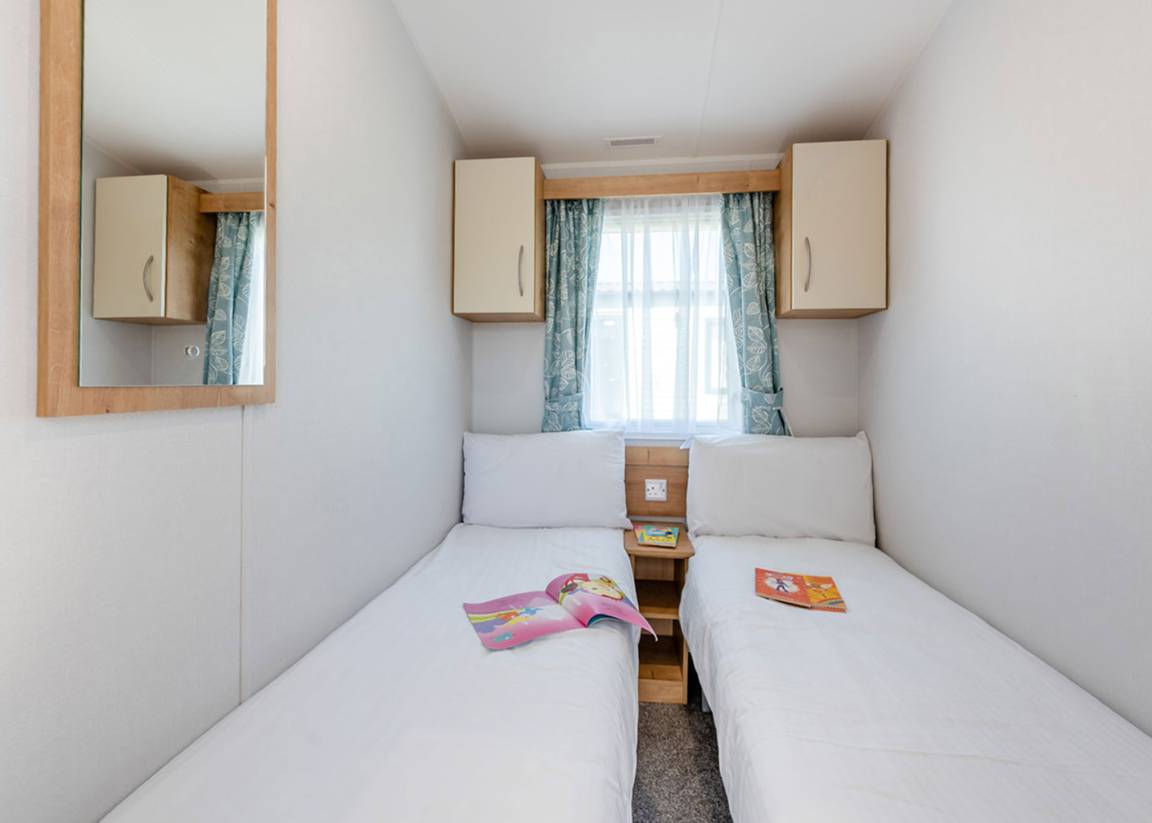 Caravan ∙ 3 Bedrooms ∙ 8 Guests - East Sussex