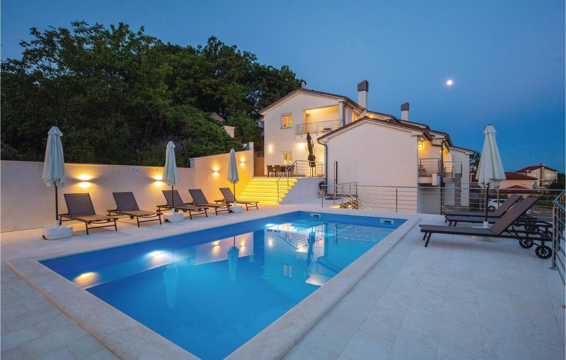150 M² Maisonette ∙ 4 Bedrooms ∙ 8 Guests - Rijeka
