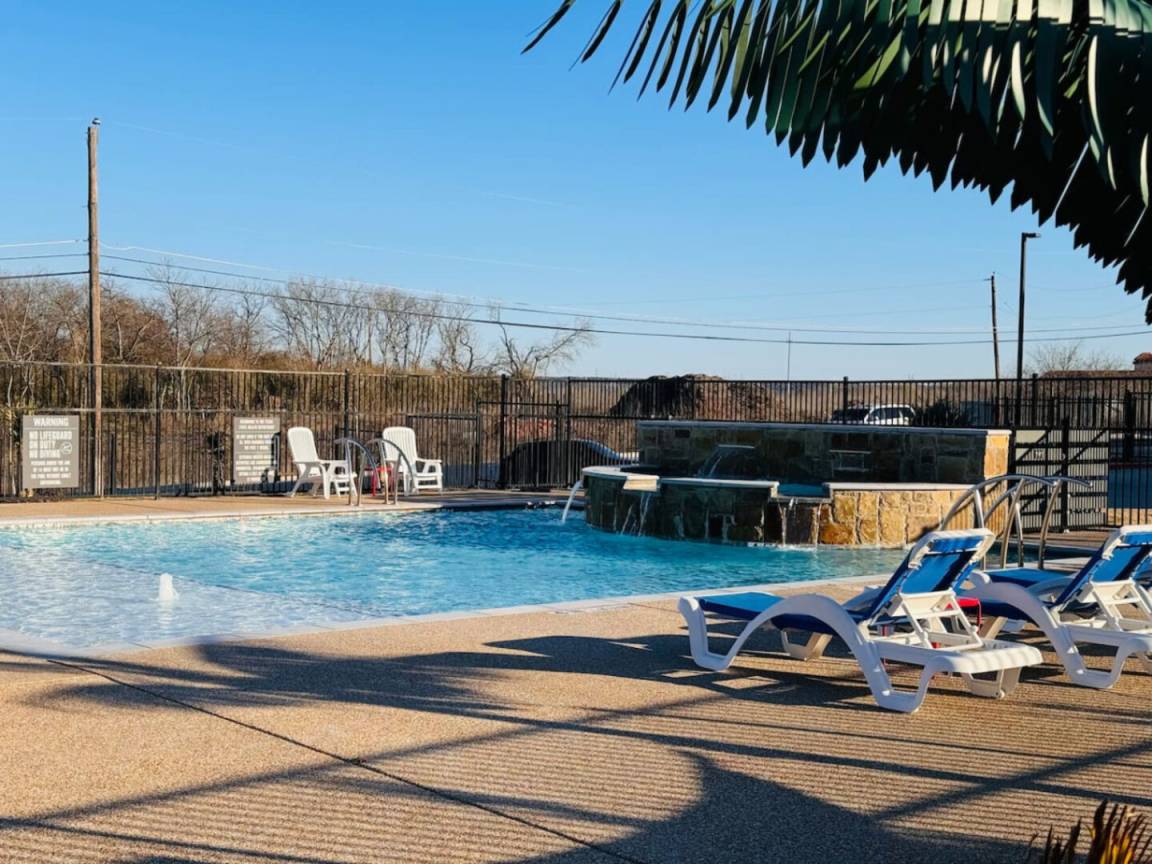 108 M² Apartment ∙ 2 Bedrooms ∙ 5 Guests - Cedar Hill, TX