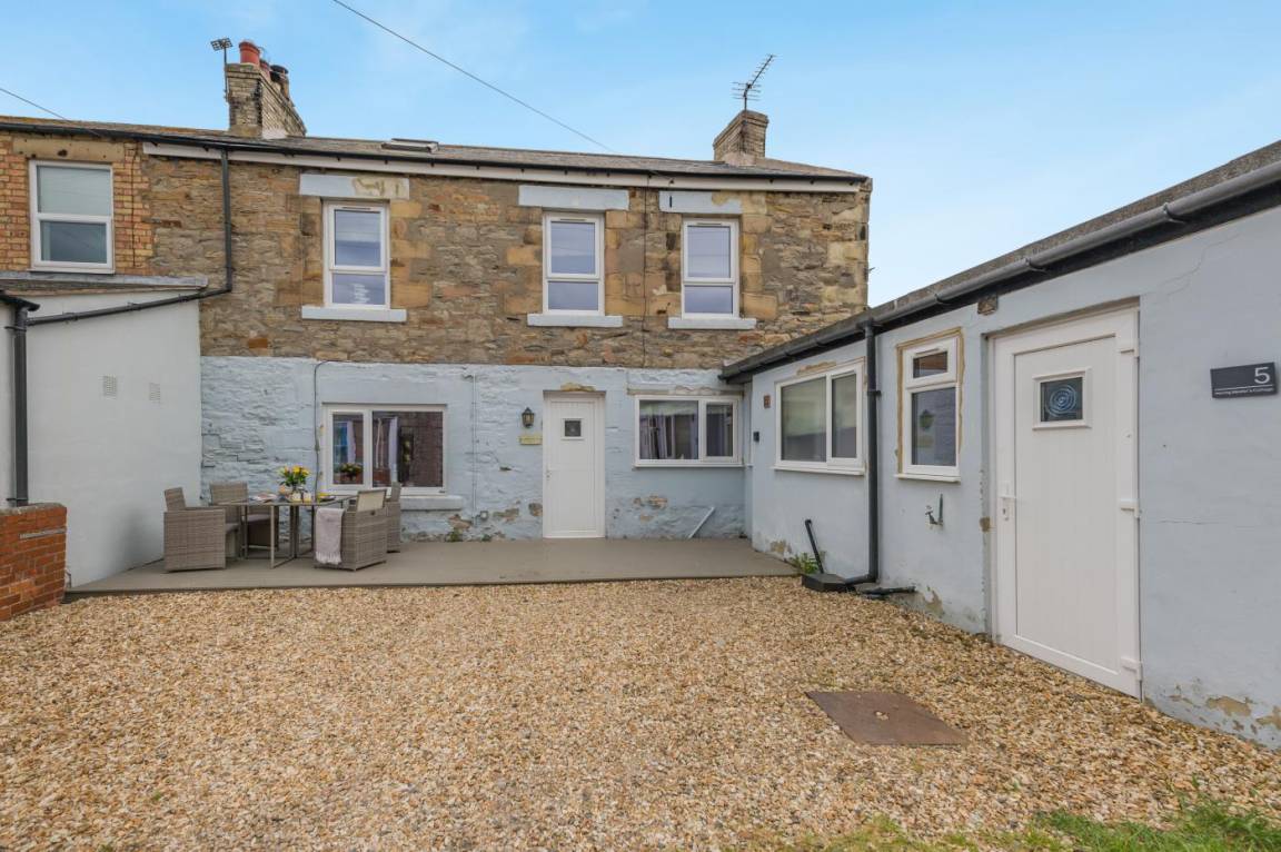 Cottage ∙ 3 Bedrooms ∙ 6 Guests - Seahouses