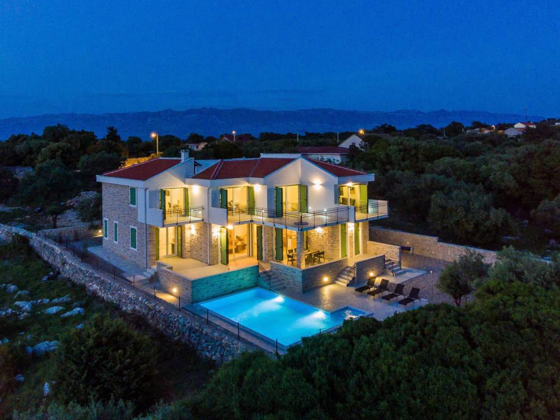 399 M² Maison De Vacances ∙ 5 Chambres ∙ 10 Personnes - Rab