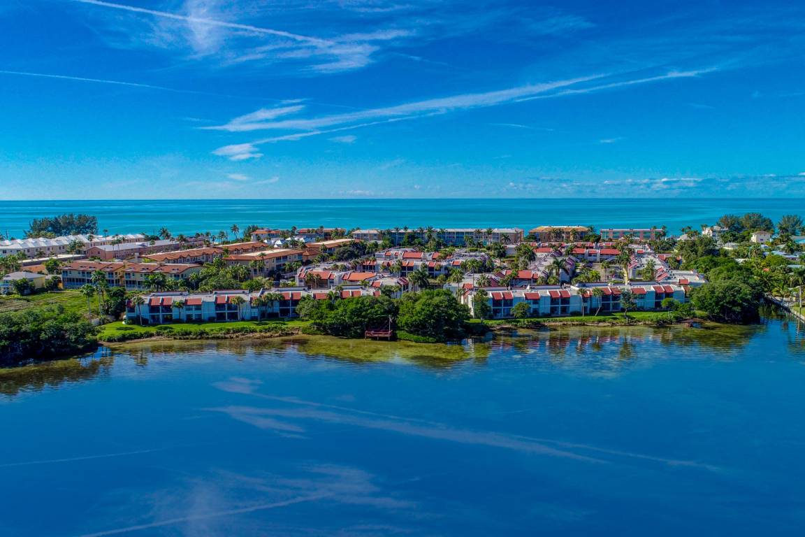 112 M² Condo ∙ 2 Bedrooms ∙ 6 Guests - Bradenton Beach, FL