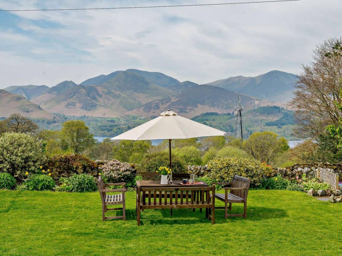 Cottage ∙ 4 Bedrooms ∙ 9 Guests - Keswick