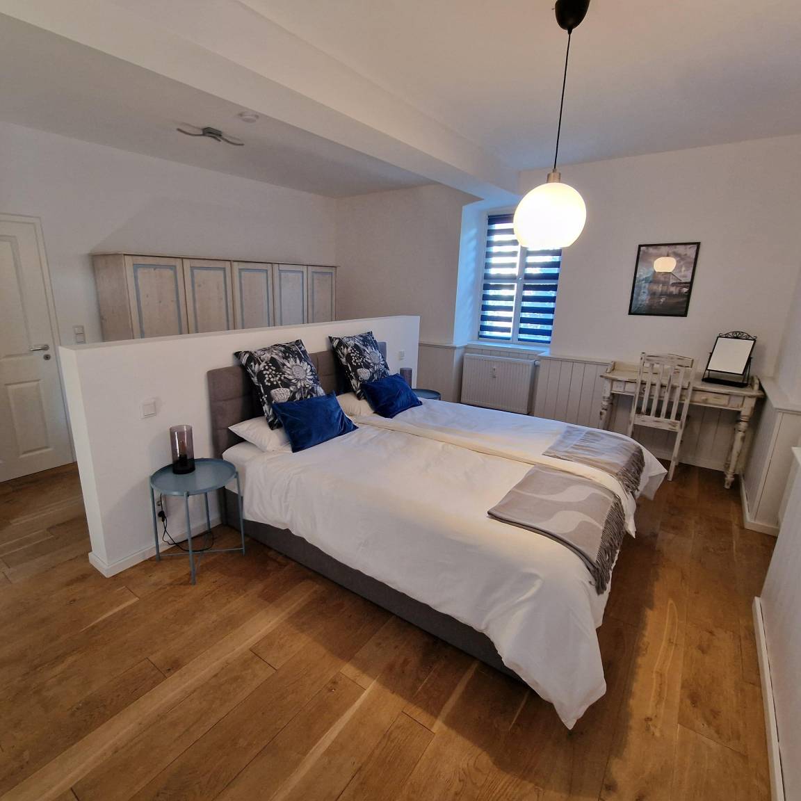 90 M² Ferienwohnung ∙ 2 Schlafzimmer ∙ 4 Gäste - Apolda