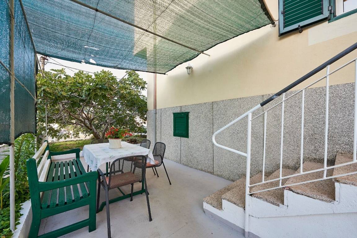 41 M² Ferienwohnung ∙ 2 Schlafzimmer ∙ 4 Gäste - Trogir