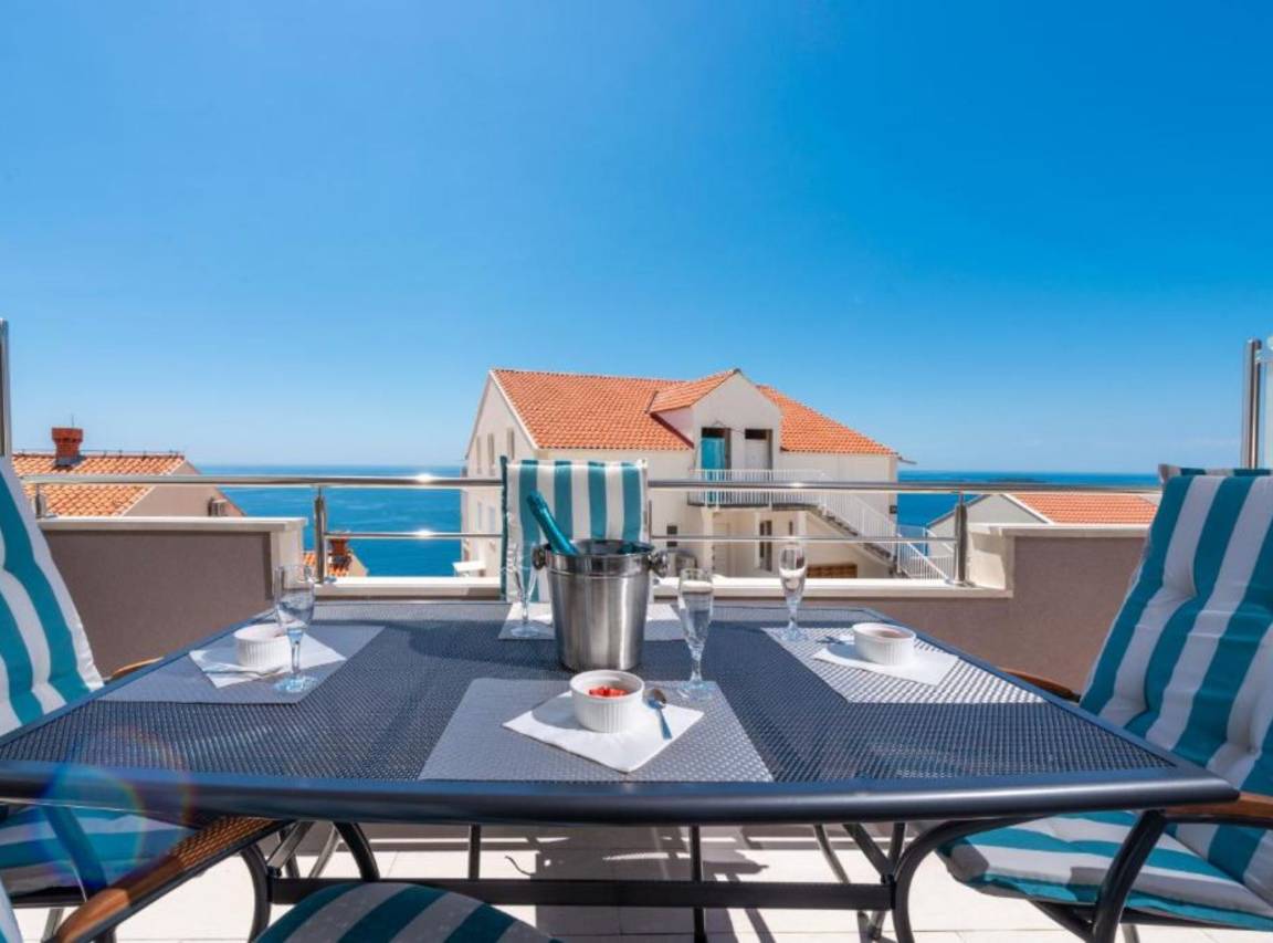60 M² Apartment ∙ 2 Bedrooms ∙ 5 Guests - Cavtat