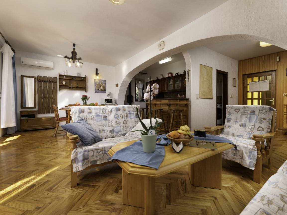 120 M² Apartment ∙ 1 Bedroom ∙ 6 Guests - Krk
