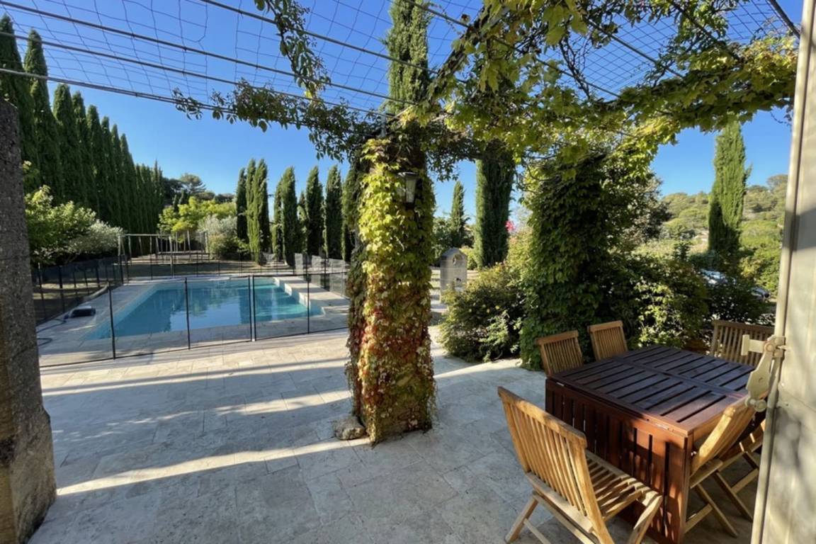 250 M² Maison De Vacances ∙ 4 Chambres ∙ 8 Personnes - La Roque-d'Anthéron