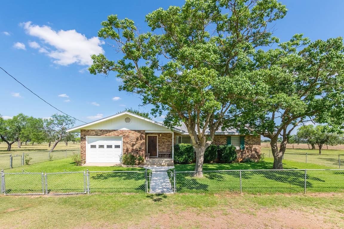 94 M² House ∙ 2 Bedrooms ∙ 6 Guests - Fredericksburg, TX