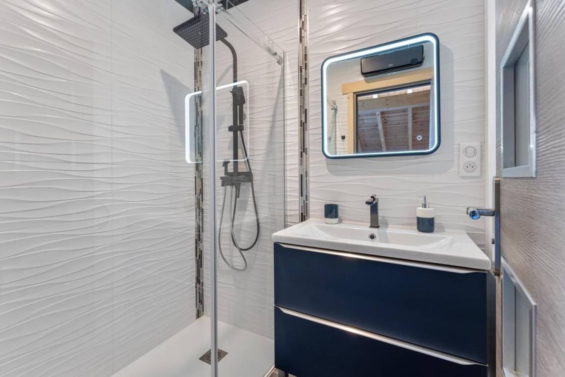 130 m² Chalet ∙ 5 Schlafzimmer ∙ 16 Gäste – Bild 15