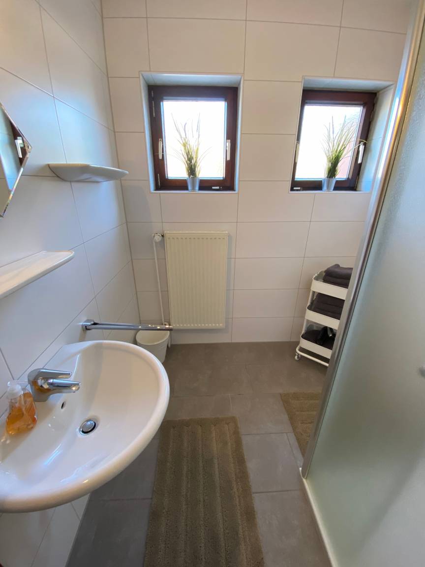 80 m² Ferienwohnung ∙ 2 Schlafzimmer ∙ 4 Gäste – Bild 3